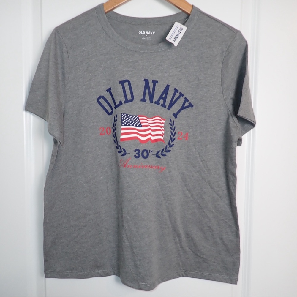 ✨Brand New✨ Old Navy Patriotic American Flag Gray T-Shirt size M - Picture 1 of 7
